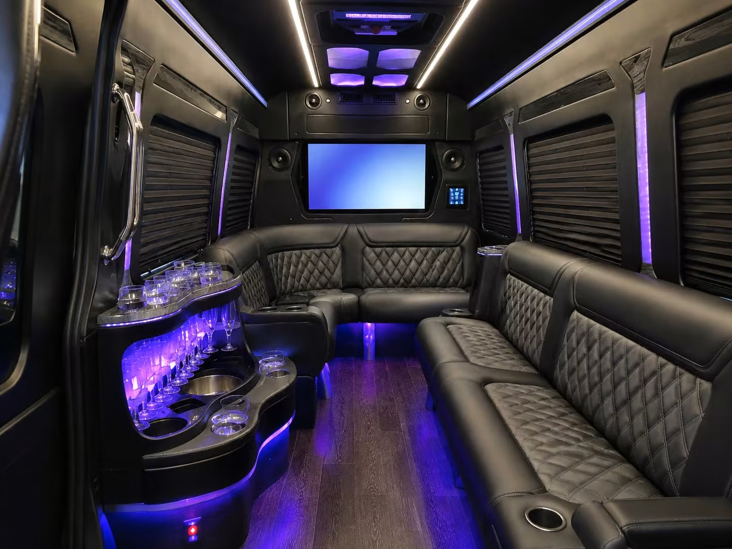 corporate event transportation and team building shuttles in st louis